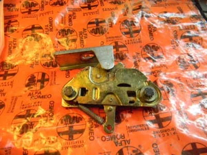 Alfa Romeo OEM Spider Rear Trunk Lock Assembly Set 71-94  - Bild 1 von 6