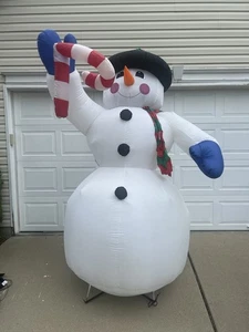 Gemmy NAVIDAD Gigante Muñeco de Nieve 8 Pies Soplado Aire Césped Inflable Arte Decoración - Imagen 1 de 4