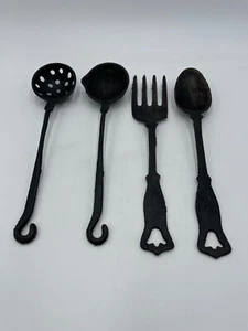 De colección 4 Utensilios de Cocina Hierro Fundido Negro Decoración de Pared Cuchara Tenedor - Imagen 1 de 4
