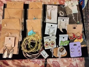 20 New Packaged Jewelry Boho Trendy Necklaces Earrings New Old Stock - Picture 1 of 16
