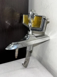 Vintage Caprice 1977-1990 Hood Front Emblem, 1802232, Free Shipping - Picture 1 of 13