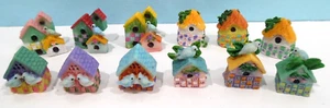 Primavera 12 Miniatura Decorada Resina Pájaros Casas Artesanía Decoración Colorido 1" Alto - Imagen 1 de 6