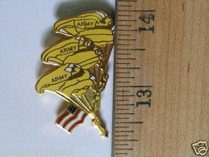 Army Paratroopers Military Pin - Picture 1 of 1