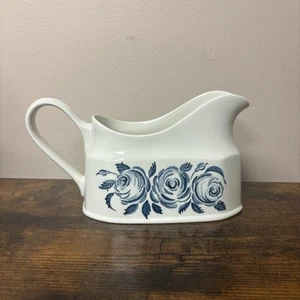 Ironstone J & G Meakin Trio Blue Gravy Boat Staffordshire England - Picture 1 of 6