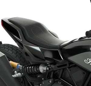 Indian Motorcycle Black Vinyl Tracker Seat for 2 P/N 2689451-VBA - Bild 1 von 6