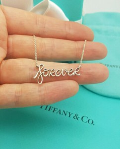 Tiffany \u0026 Co. Love колье тонкие 