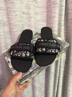 Christian Dior - Diapositivas Dio(r)evolution - Talla 7/EU 37 Mujer Totalmente Nuevas Foto 1 de 4