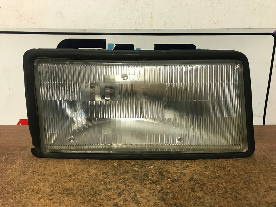 1993 DODGE SPIRIT СПРАВА/ПАССАЖИР ФАРЫ #15 *СЛОМАННЫЕ ВКЛАДКИ - Изображение 1 из 4