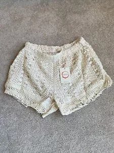 Anthropologie Raga Damen Teenager Shorts Gr. Large gehäkelt Sommer hellbraun Eierschale - Bild 1 von 5