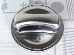 Original Mercedes 1x Tankdeckel R107 W110 W114 W115 W116 W123 W124 W201 W126 - Bild 1 von 2