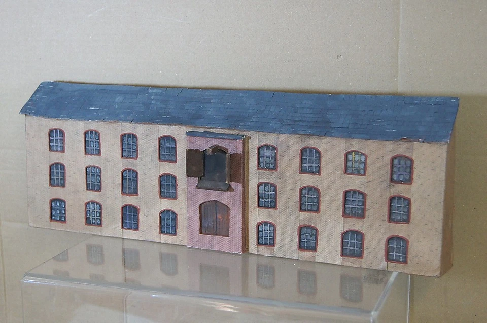 HORNBY BACHMANN LIMA OO KIT BUILT VICTORIAN FACTORY MILL BACKDROP MODEL SCENE mt - Image 1 of 1