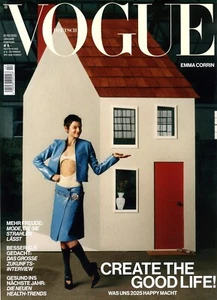 Vogue Deutsch - 1+2/2025 - Emma Corrin, Margot Friedländer, Melodie Simina / 01 - Bild 1 von 4