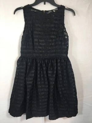 Vestido pequeño para mujer Finn & Clover negro línea A sin mangas con textura a rayas NUEVO Foto 1 de 4