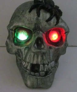 Halloween teschio e ragno in testa con occhi lampeggianti vari colori che cambiano - Foto 1 di 10