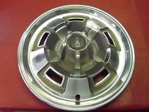 VINTAGE 1968-69 PLYMOUTH BARRACUDA ROADRUNNER 14" MAG WHEEL HUBCAP WHEEL COVER - Picture 1 of 3