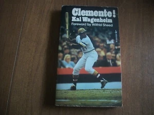 CLEMENTE--BY HAL WAGENHEIM--SOFTCOVER SMALL BOOK. - Imagen 1 de 3