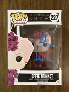 Funko Pop Firmado Elle Fanning 'Los Juegos del Hambre: Amanecer' 'Effie Trinket' Beckett - Imagen 1 de 6