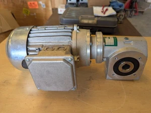 Spork / Nerimotori Right Angle Hollow Bore Gearmotor .42 HP 20 mm Bore - Picture 1 of 11