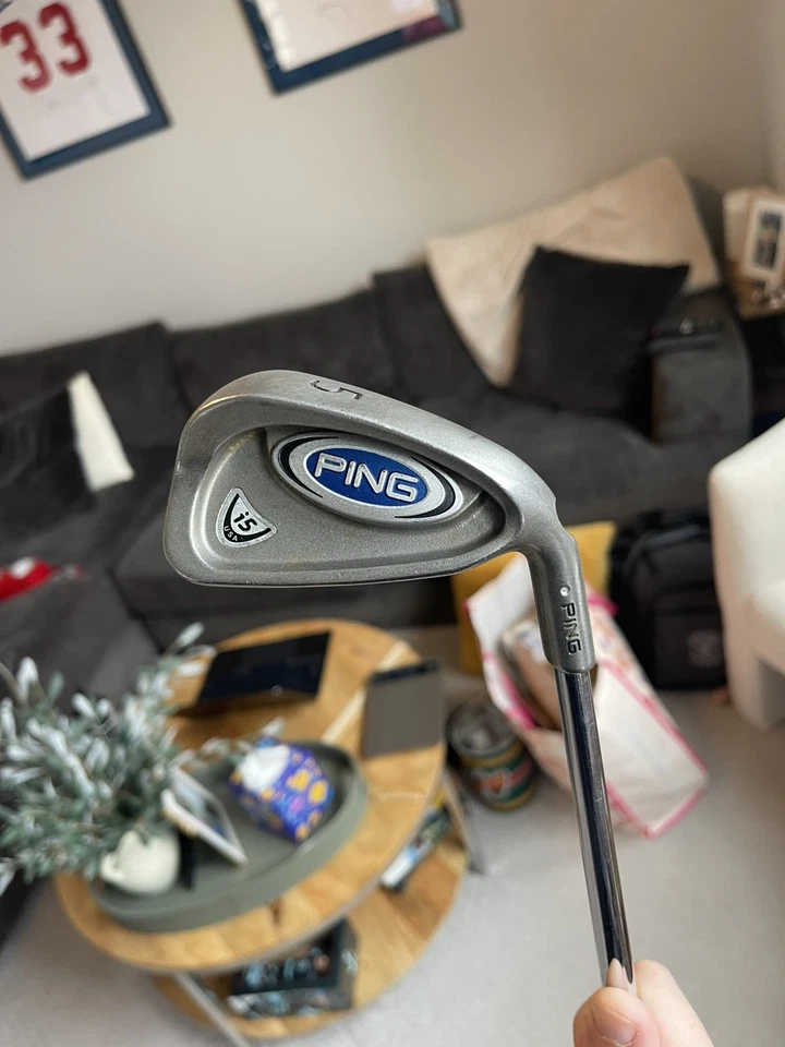 Hierro PING i5 punto blanco 5 - eje de acero flexible rígido PING Cushin (L9046) - diestro Foto 1 de 4