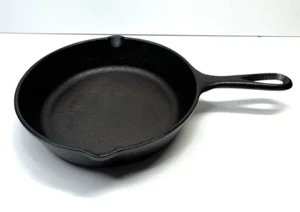 Vintage Lodge USA 13 5SK Cast Iron Skillet 8 Inch Frying Pan Double Spout - Picture 1 of 4