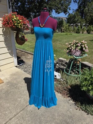 Maxi Vestido Largo Turquesa Gauzy Halter. Cristina Love Talla S. Foto 1 de 4