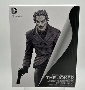 DC Collectibles- Batman Black & White The Joker By Lee Bermejo Statue - Picture 1 of 6