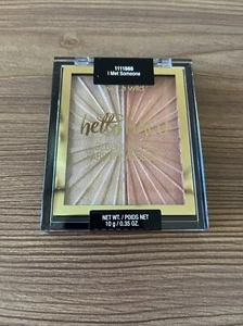 Wet n wild Magaglo Hello Halo Blushlighter (1111565 I Met Someone) (0.35oz/10g) - Picture 1 of 2
