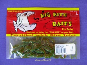 Menge 3 Packungen - Big Bite Baits 4" Curl Tail Maden - Farbe ist Motoröl Feuer - Bild 1 von 3
