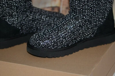 Nuevas Botas UGG Talla 5 Clásicas Volantes Cortos Negras Gamuza Treadlite Forradas de Lana Uggpure Foto 1 de 4