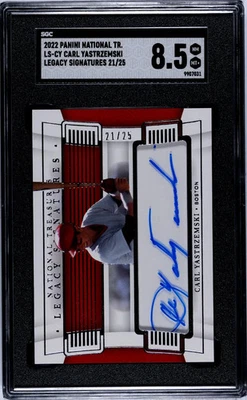 National Treasures Carl Yastrzemski 2022 #LS-CY Legacy Sigs. SGC 8,5 pop 1/25 Foto 1 de 2