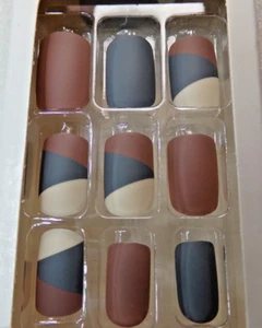 KISS NAILS GLUE ON Matte Brown Blue Multi Short LENGTH, Square SHAPE - Bild 1 von 3