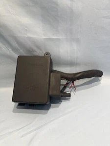 2000 Chevy Astro Van Engine Fuse Box Relay Junction Block - Picture 1 of 7