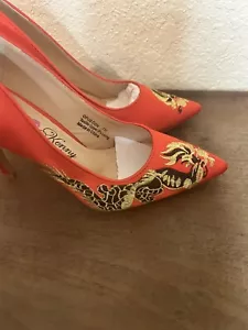 Penny Loves Kenny RED SATIN STILETTO Heel Golden Asian Dragon Pumps Womens 7 NEW - Picture 1 of 7