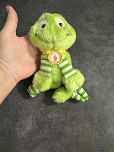 Strawberry Shortcake Pequeño 5.5" Frappe Peluche Rana RARO Collar De Colección 1983 - Imagen 1 de 6