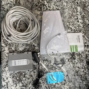 Amazboost Cell Phone Booster for Home -up to 2 500 SQ FT Cell Signal A1 - Photo 1 sur 2