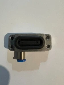 Festo EV-10/30-3 151993 Clamping module - Picture 1 of 4