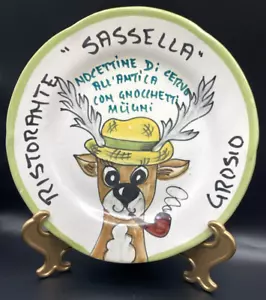 VINTAGE ITALIAN PLATE DEL BUON RICORDO RISTORANTE SASSELLA GROSIO DEER /HAT/PIPE - Picture 1 of 5