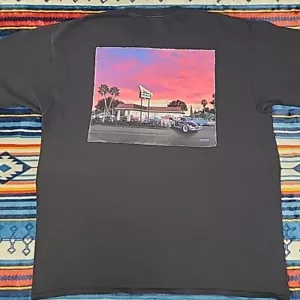 In-N-Out Burger T-Shirt California Cars Double Sided Black XL GUC - Picture 1 of 8