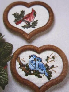 Cross Stitch Patterns Pretty Cardinal Bluebird Watermill Easter Daffodil Bunny - Imagen 1 de 12