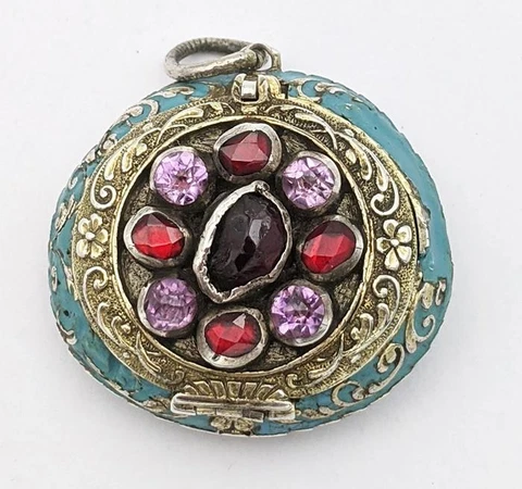 17TH CENTURY CONTINENTAL SILVER GILT & ENAMEL POMANDER Cover