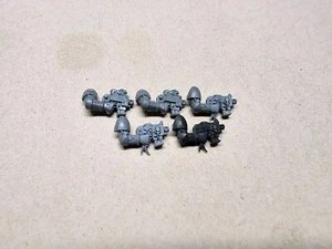Warhammer 40k Space Marine Space Wolves Wolf Guard Bits Right Hand Mini Bolters - Picture 1 of 2