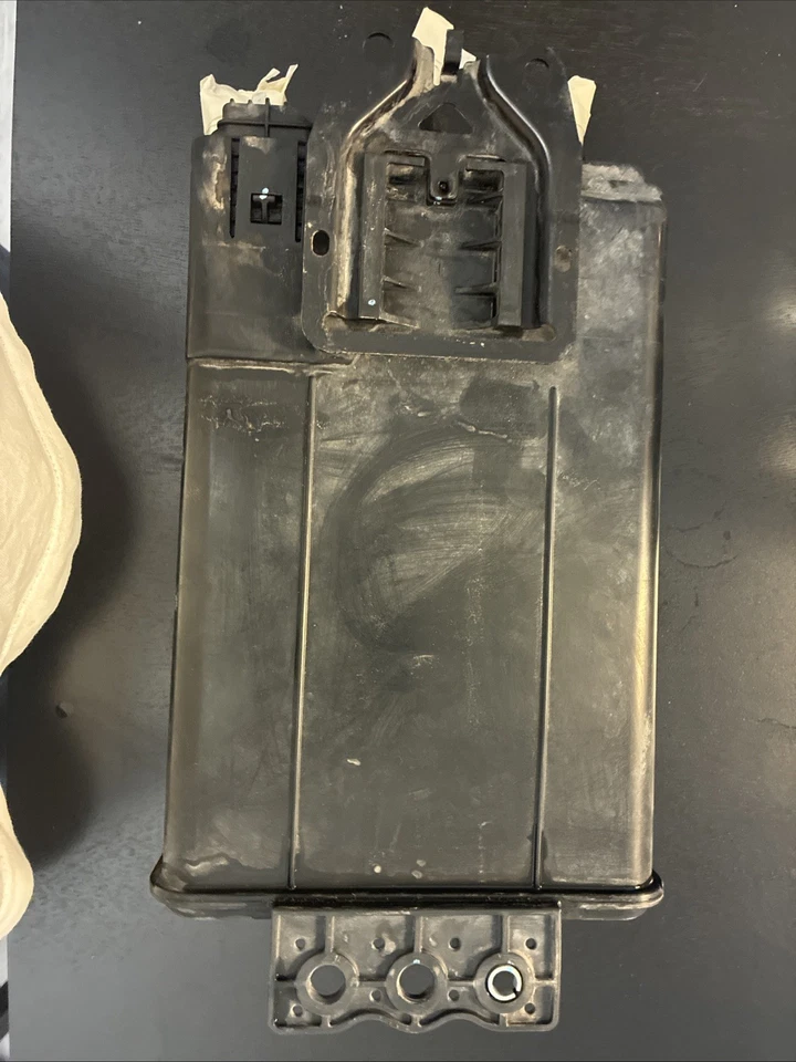 2010-2013 Lexus Gx460, Toyota 4Runner Charcoal Vapor canister 77740-35520 Oem - Image 1 of 3