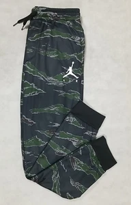 Jordan Nike Air Jogger Pant Boys Large Jumpman Camo Fleece Black Green NWT - Picture 1 of 5