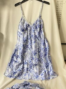 Adonna Sleepwear Robe And Gown 2 Piece Set Satin Paisley Floral  Size L Blue