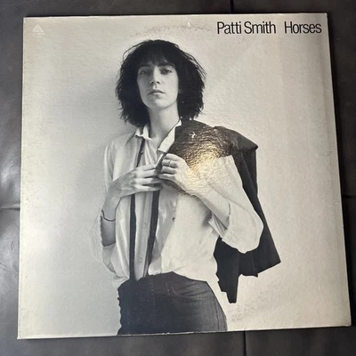 Patti Smith - Horses 1975 Arista AL5-8158 EX+  Art Rock Punk Blue Label - Image 1 of 4