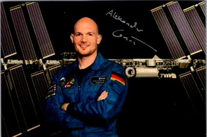 Original Autogramm Alexander Gerst Astronaut /// Autograph signiert signe 325125 - Bild 1 von 2