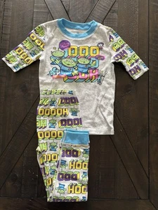 Disney Store Aliens PJ PALS Pajama for Kids Size 7 ~ 100% Cotton ~ Glow in Dark - Picture 1 of 4