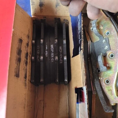 Front Disc Brake Pad Set Car World Brake Pads MD463 fits 89-91 Mazda RX-7 - Image 1 of 3