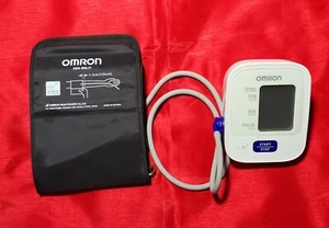 Omron BP7100 Series 3 Oberarm-Blutdruckmessgerät - getestet - Bild 1 von 5