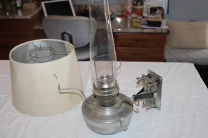 Aladdin Model C Railroad Train Caboose Oil Lamp, Wall Bracket Chimney & Shade - Picture 1 of 24